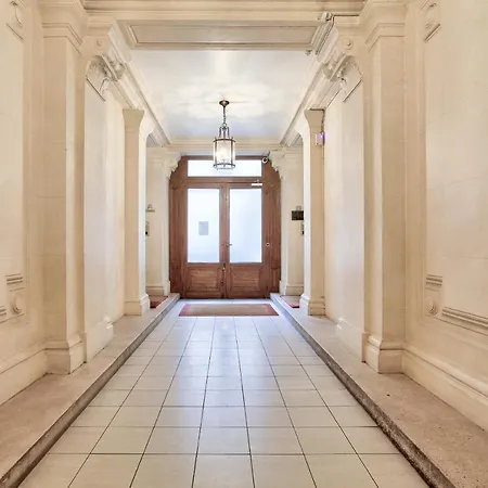 Appartamento Cosy In The 8th Arr 4 Min From Rome Metro Parigi